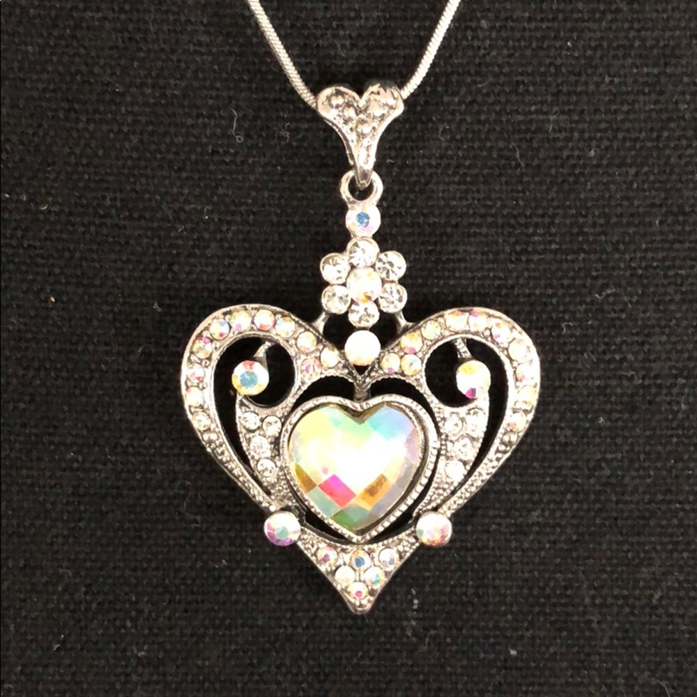 Glass / crystal silver heart necklace